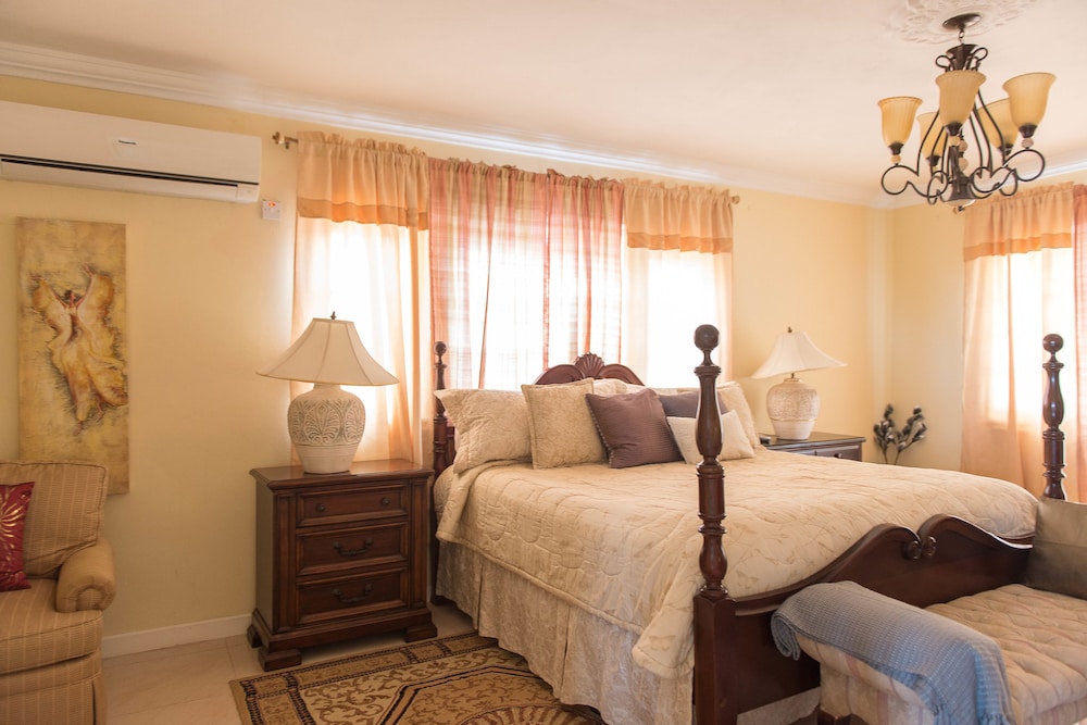 Suite, 2 Bedrooms, Balcony photo 2