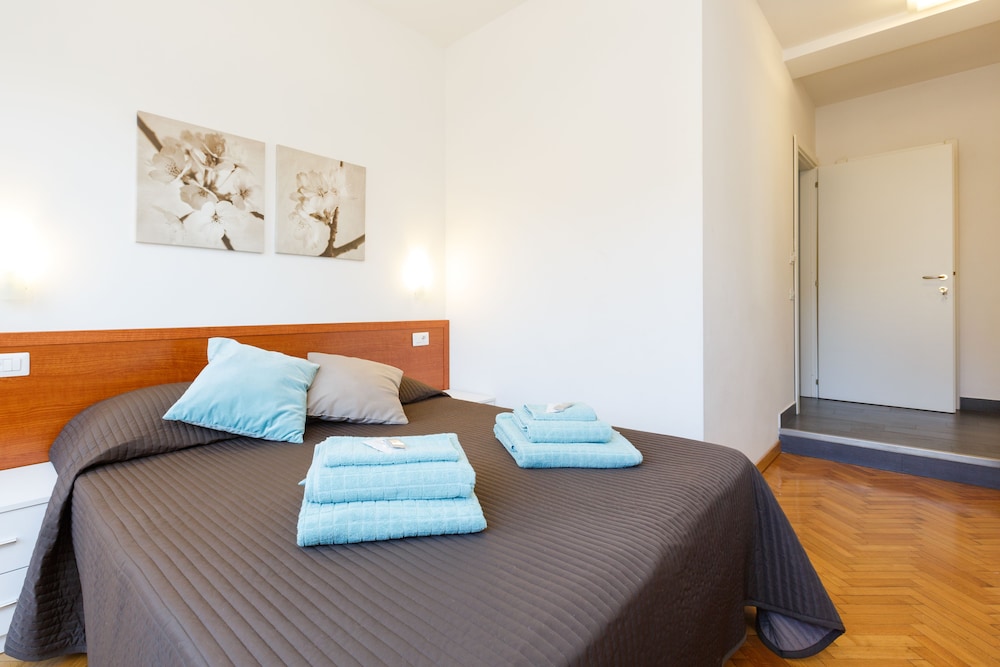Basic Double Room, City View photo 3