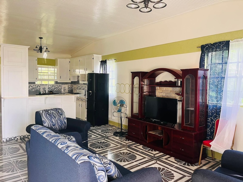 Apartment, 2 Bedrooms, City View photo 2