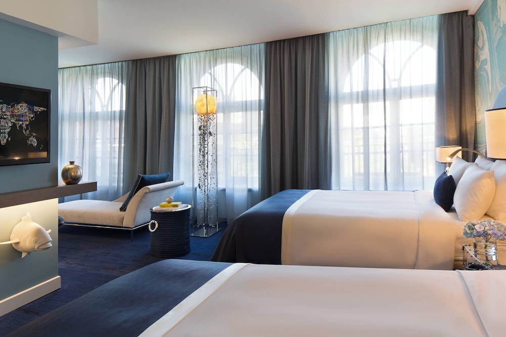 Suite, 2 Bedrooms, City View - Photo 7