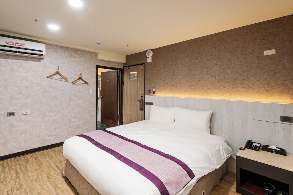 Standard Double Room - Photo 7