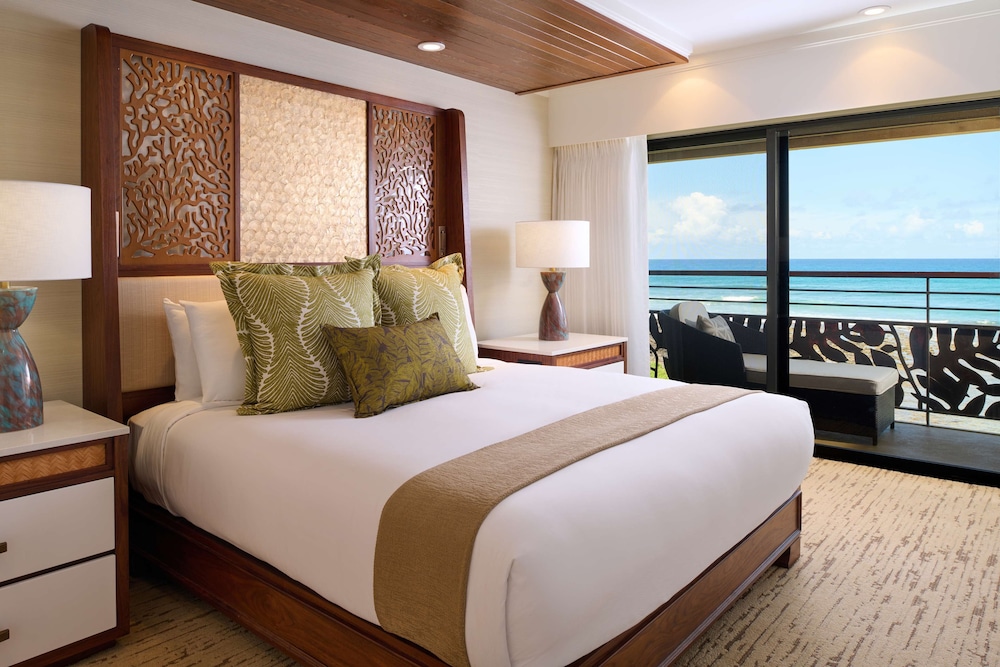 Suite, 1 King Bed With Sofa Bed, Oceanfront
