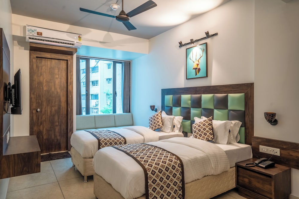 Comfort Twin Room, City View