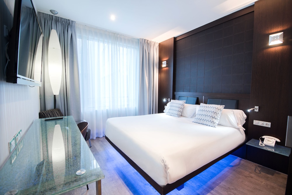 Standard Double Room - Photo 1