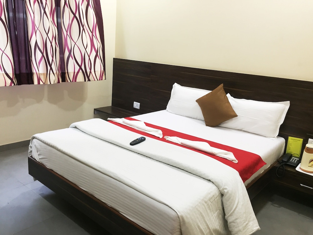 Deluxe Double Room, City View
