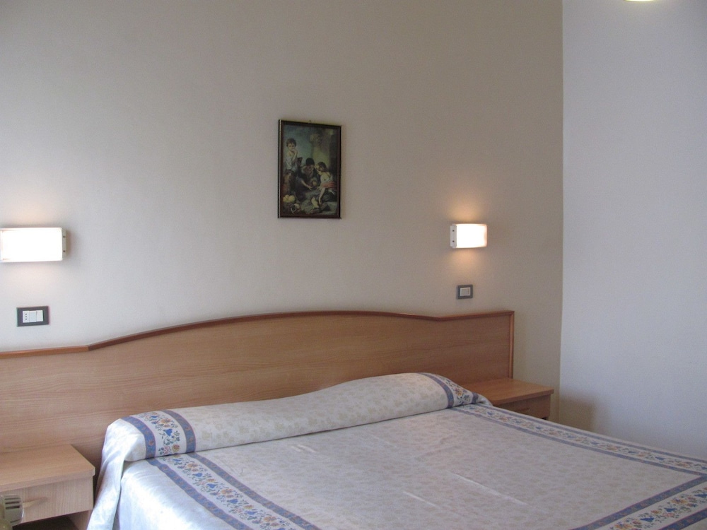 Double or Twin Room, Garden View photo 1
