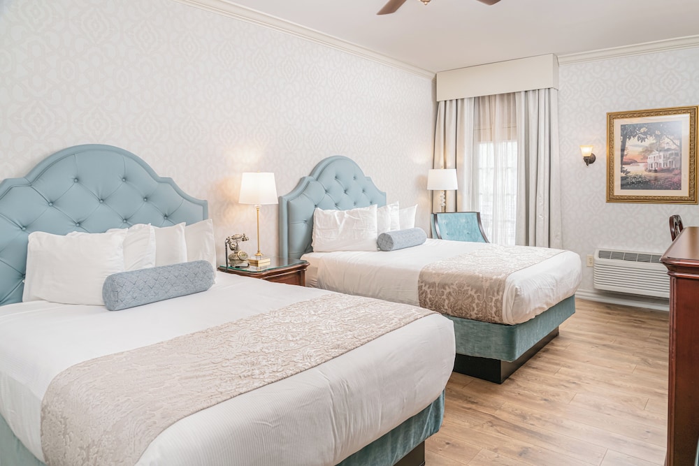 Standard Room, 2 Queen Beds photo 1