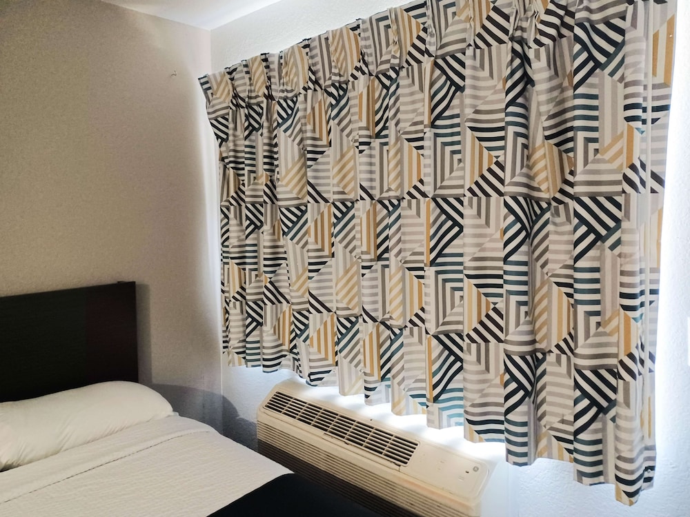 Deluxe Room, 1 Double Bed, Accessible, Non Smoking photo 2