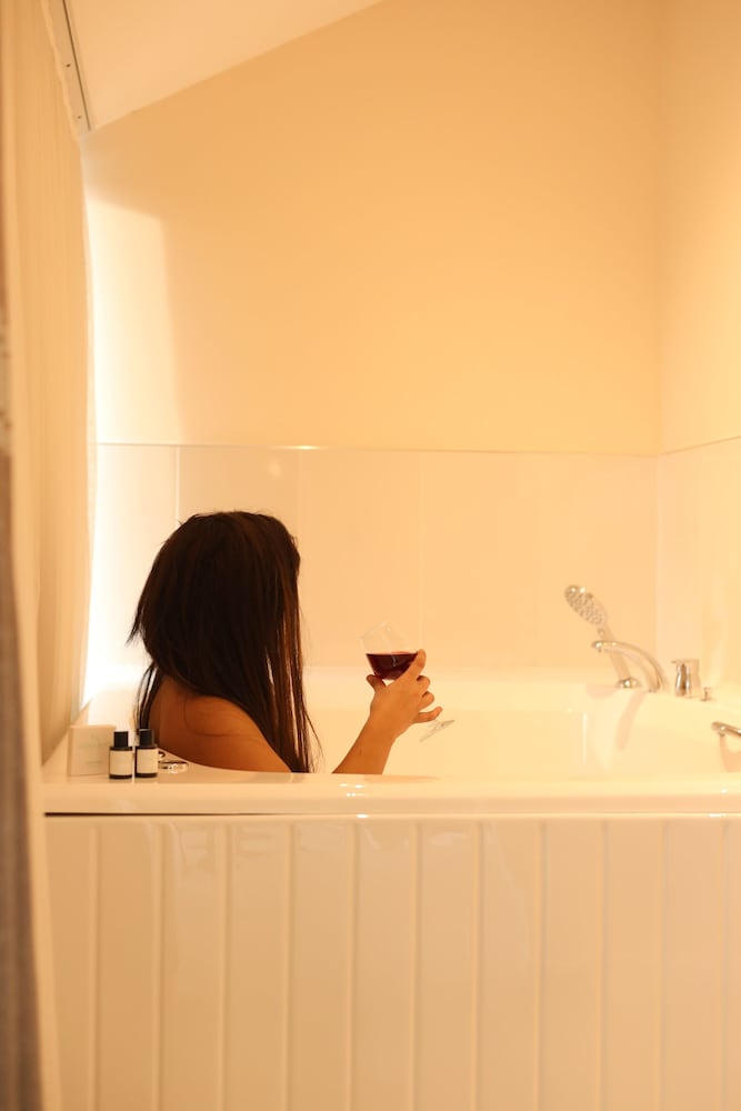 Honeymoon Suite photo 3