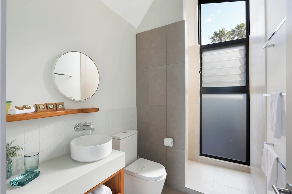 Premium Cabin - Sleeps 5 - Dog Friendly photo 2