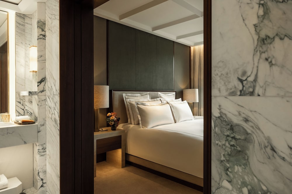 Premier Grosvenor Suite