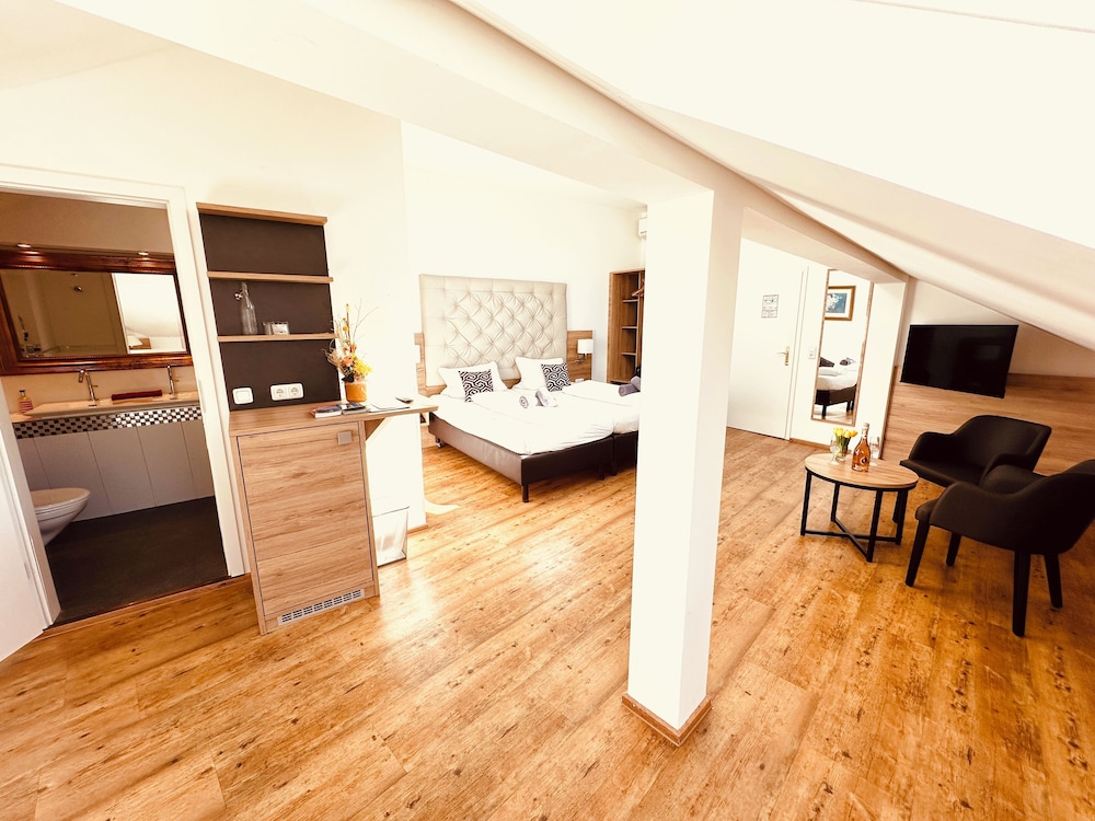 Attic Triple Room photo 2