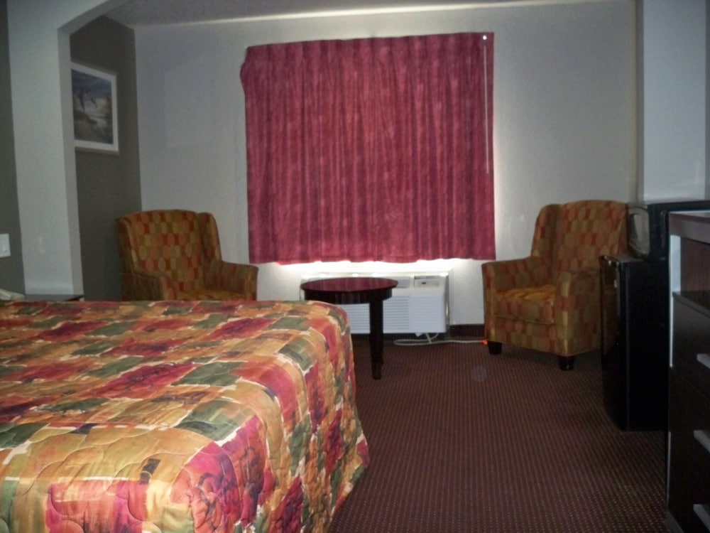 Standard Room, 1 King Bed - Photo 25