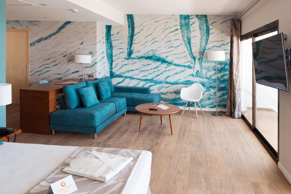 Junior Suite (Select, 2 adults and 1 child) photo 3