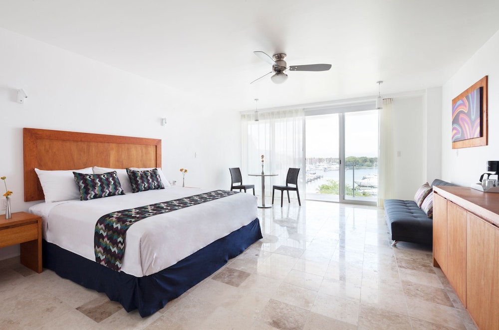 Deluxe Room, Balcony, Annex Building - Photo 3
