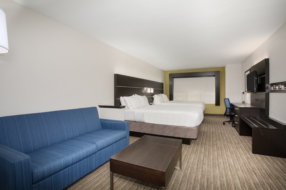 Suite, Multiple Beds - Photo 4