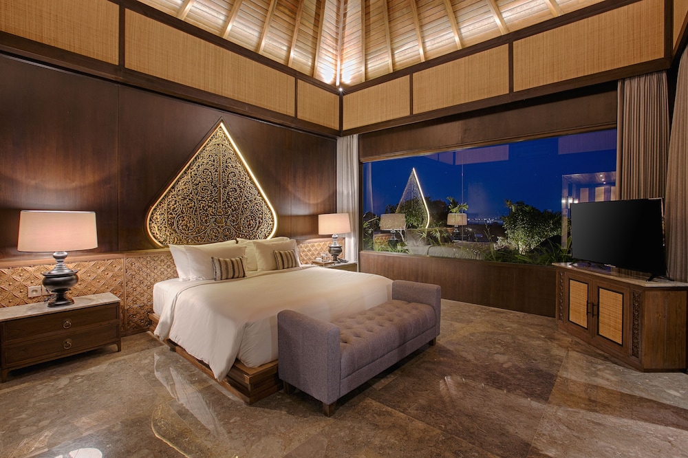 PRESIDENTIAL Three Bedroom Private Pool