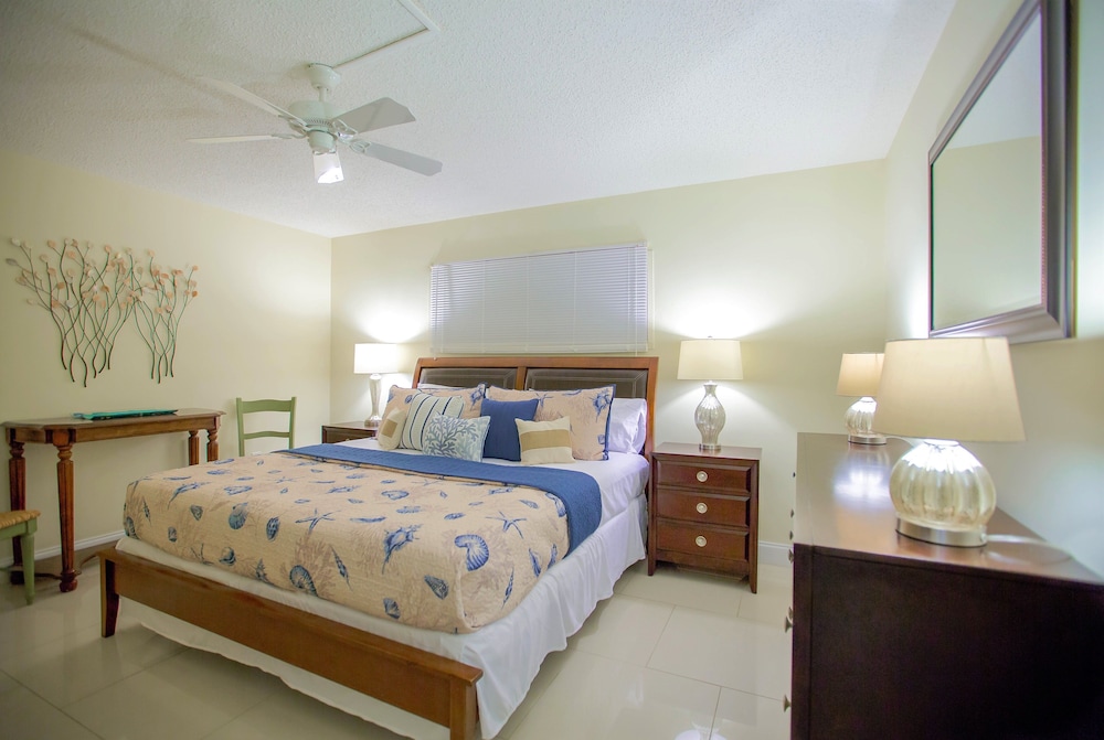 Deluxe Condo, 2 Bedrooms photo 1