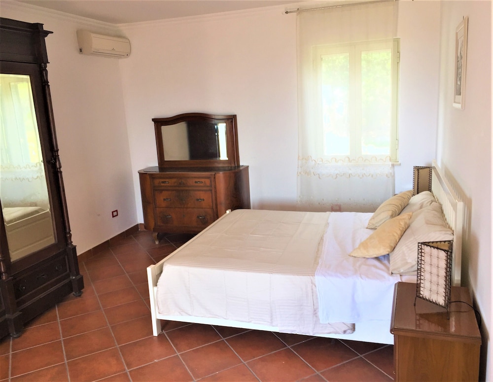 Panoramic Room, 1 Double Bed, Sea View, Garden Area photo 3