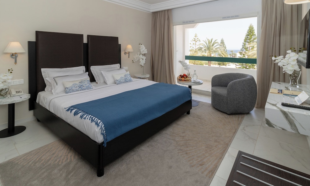 Superior Room - Photo 11
