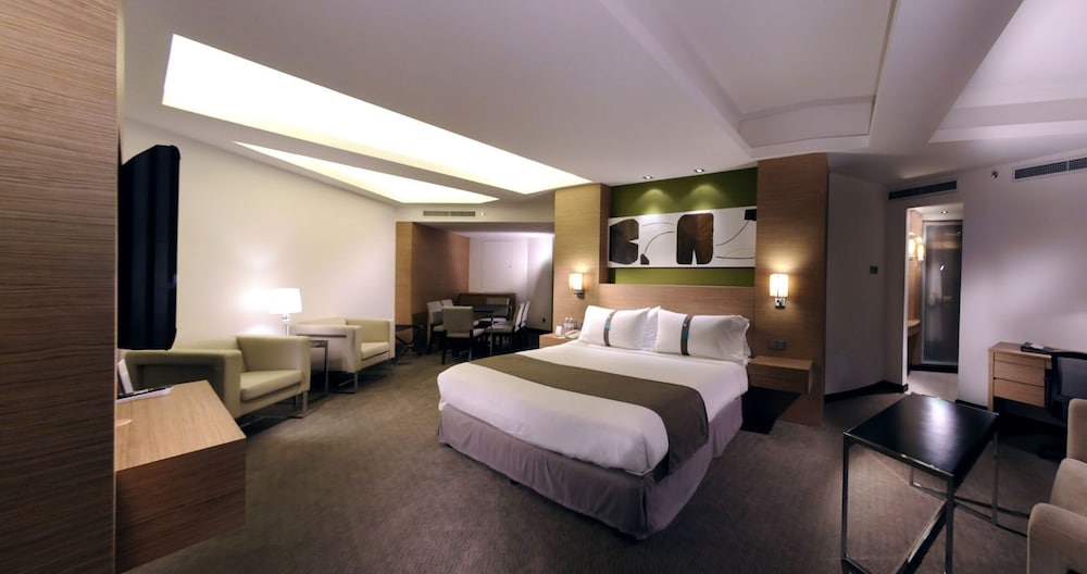 Junior Suite, 1 King Bed - Photo 3