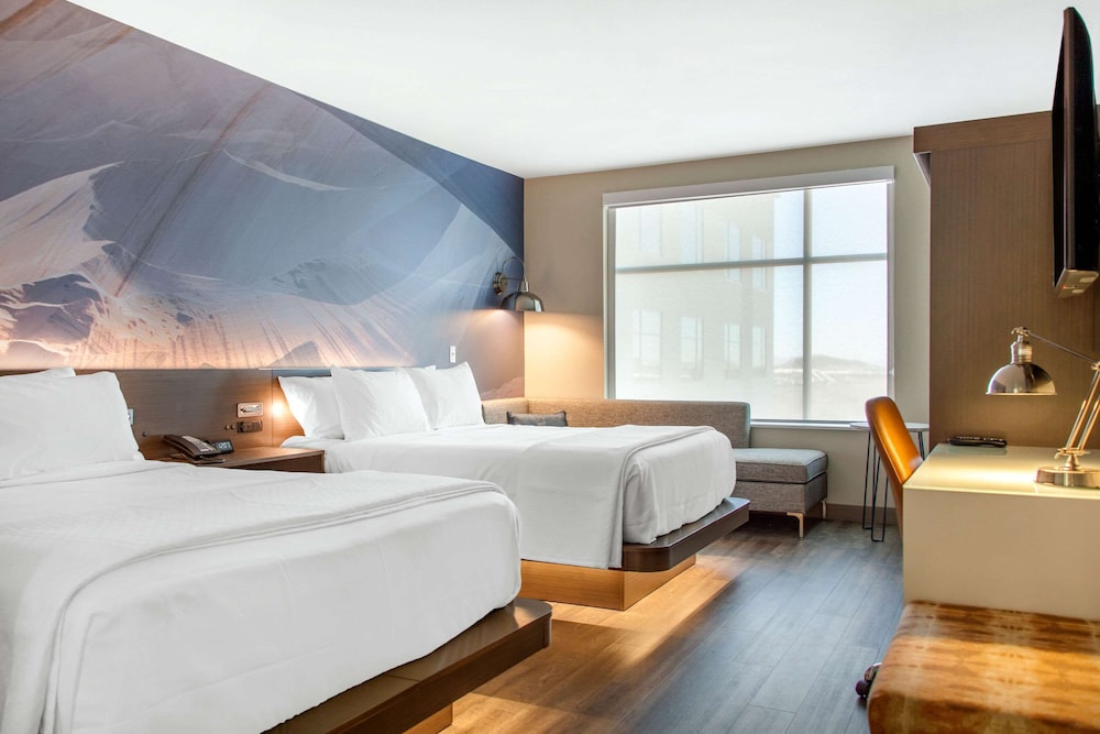 Standard Room, Multiple Beds, Non Smoking (Large) - Photo 4