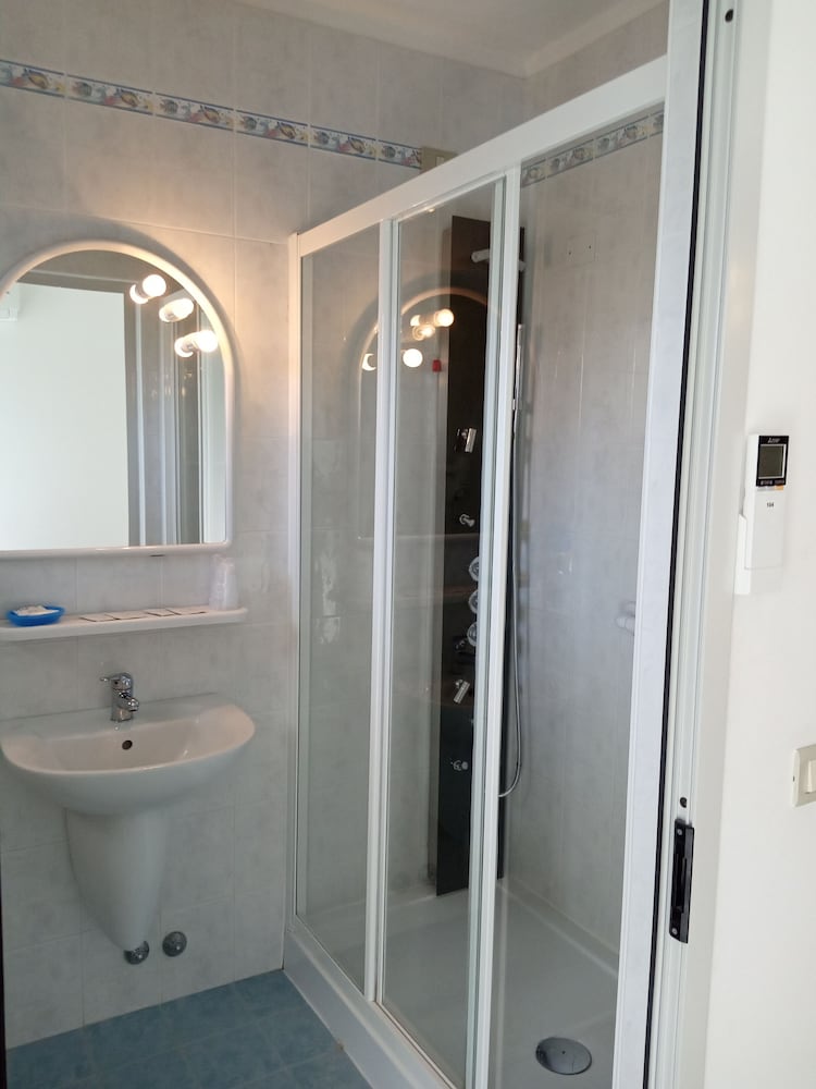 Triple Room - Photo 3