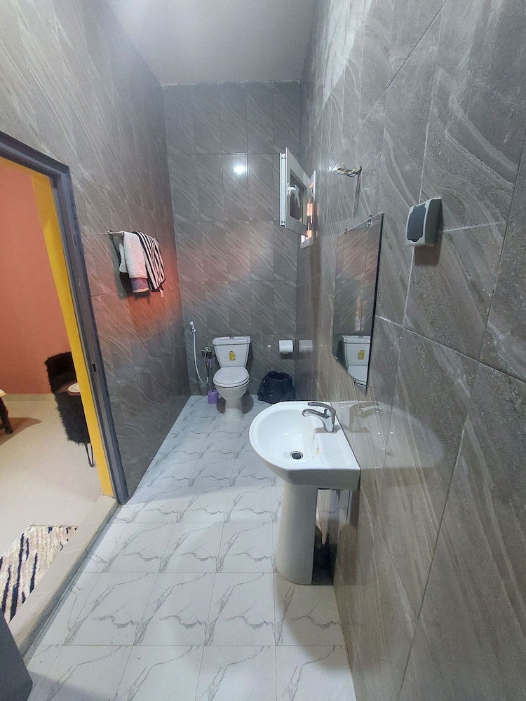 Economy Single Room, Multiple Bedrooms, Non Smoking, Air conditioning photo 3