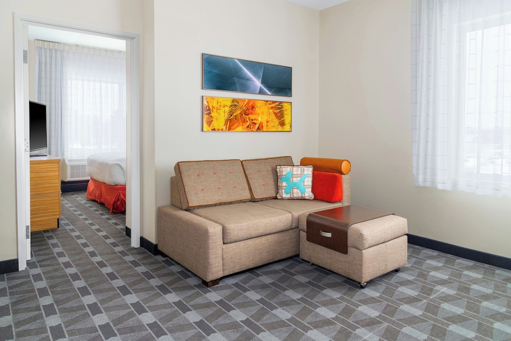 Suite, 1 Bedroom - Photo 7