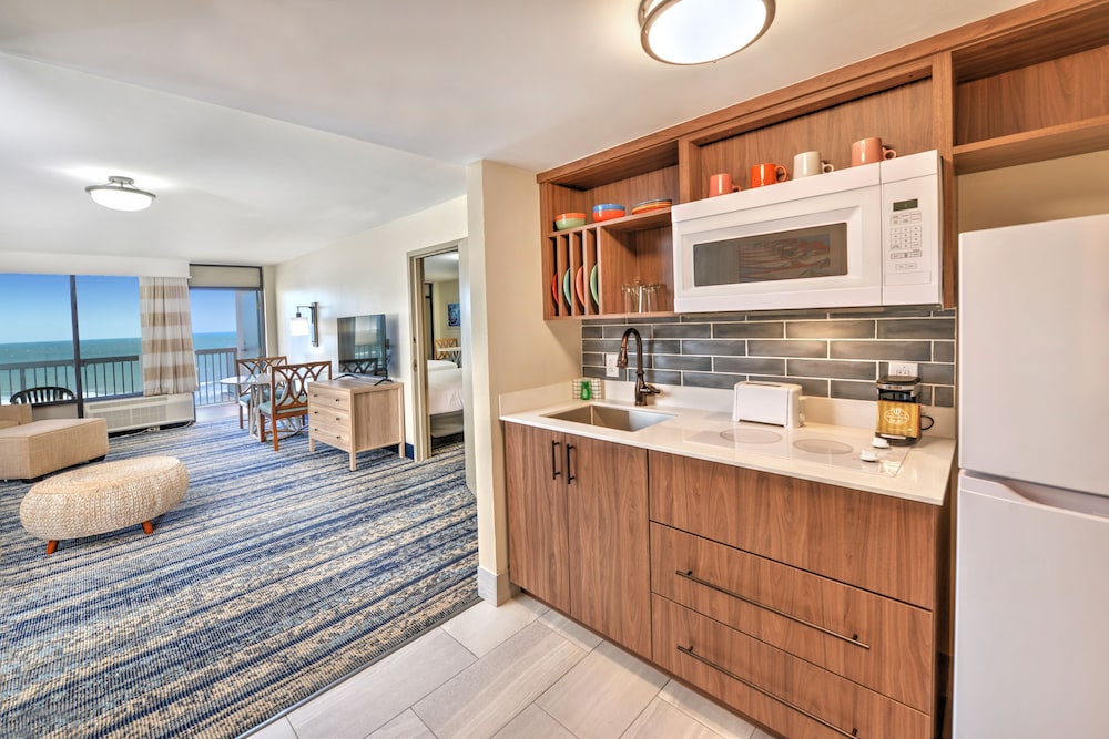 Family Suite, 1 Bedroom, Kitchen, Ocean View - Photo 3