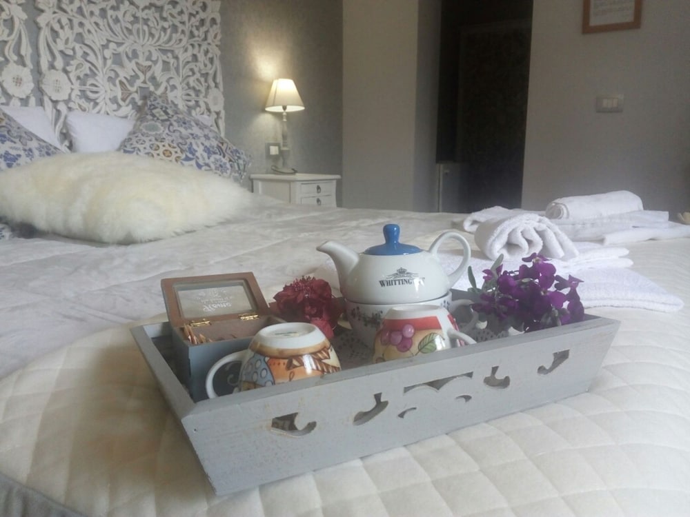 Deluxe Double Room, 1 Bedroom, Terrace, Pool View photo 2