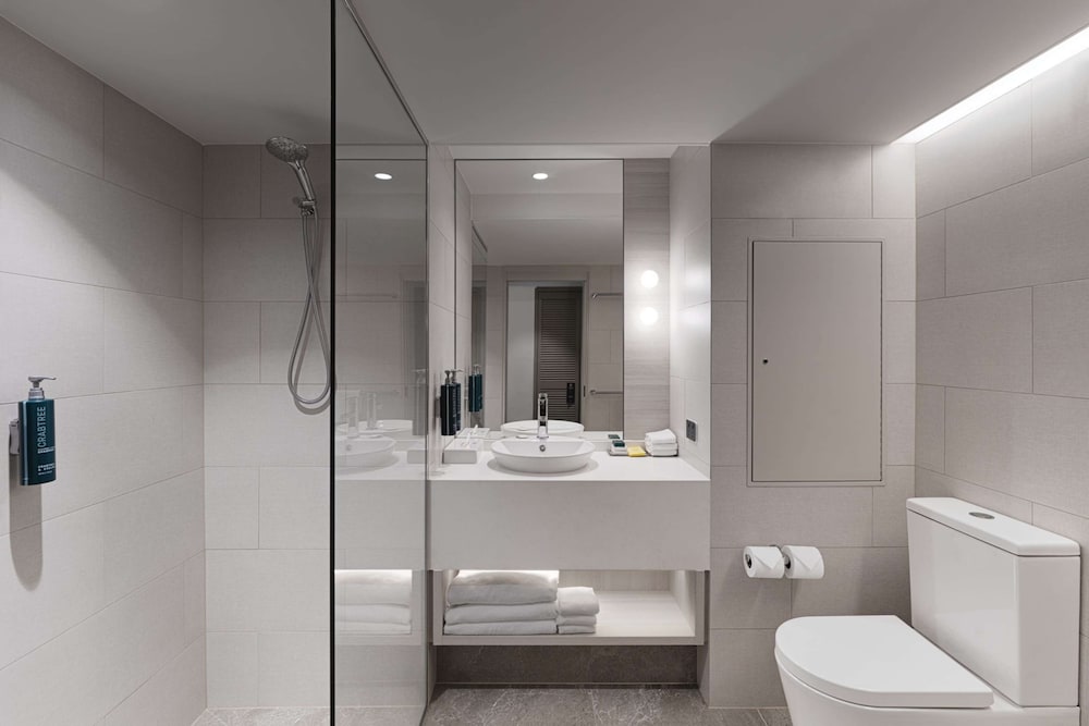 Double Double Guest Room - Photo 4