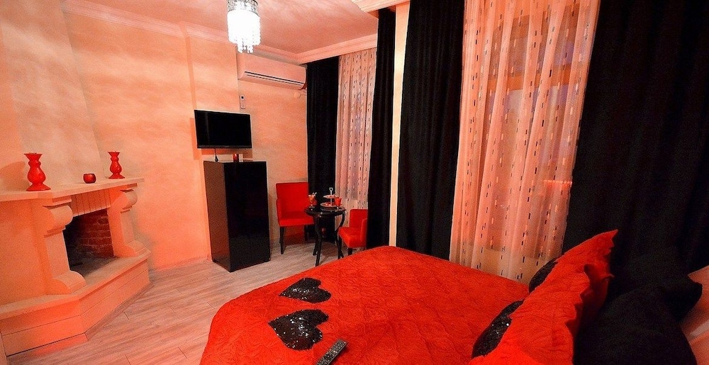 Deluxe Double Room, Fireplace, Garden View photo 3