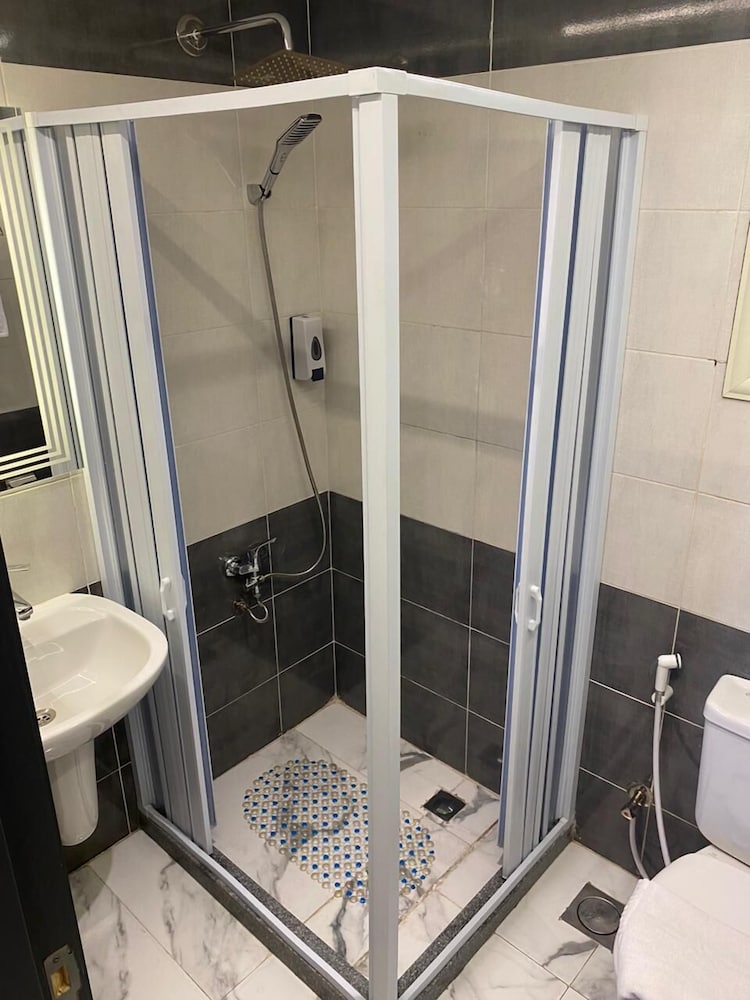Deluxe Triple Room photo 2