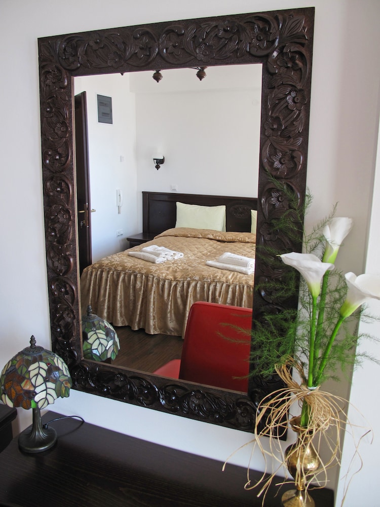 Deluxe Apartment, Lake View - Photo 5