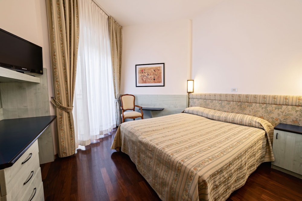 Economy Double Room photo 1