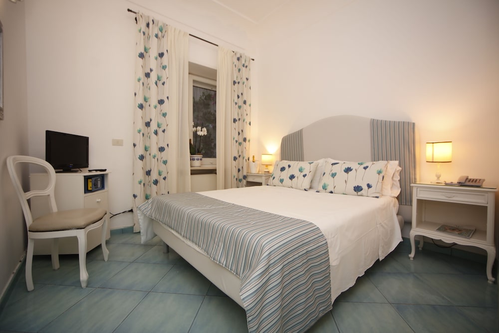 Basic Double Room