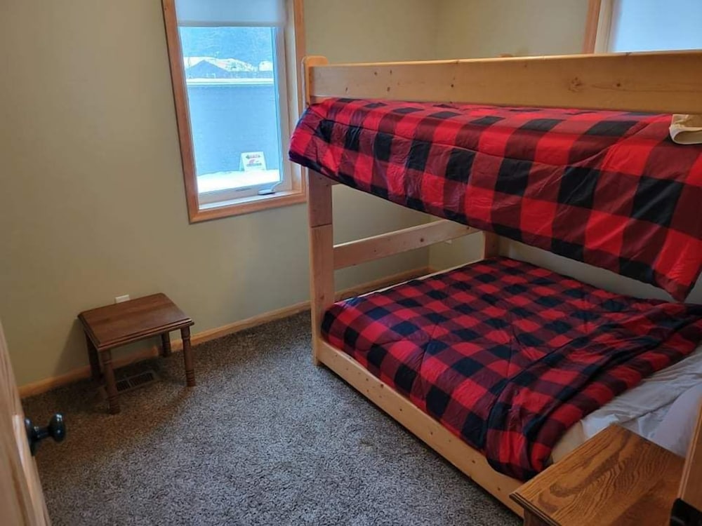 Cabin, Multiple Beds, Kitchen photo 2