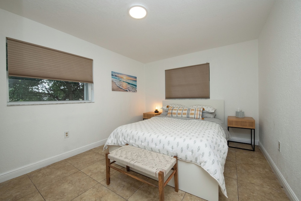 Apartment, 2 Bedrooms, Private Bathroom, Ground Floor photo 1