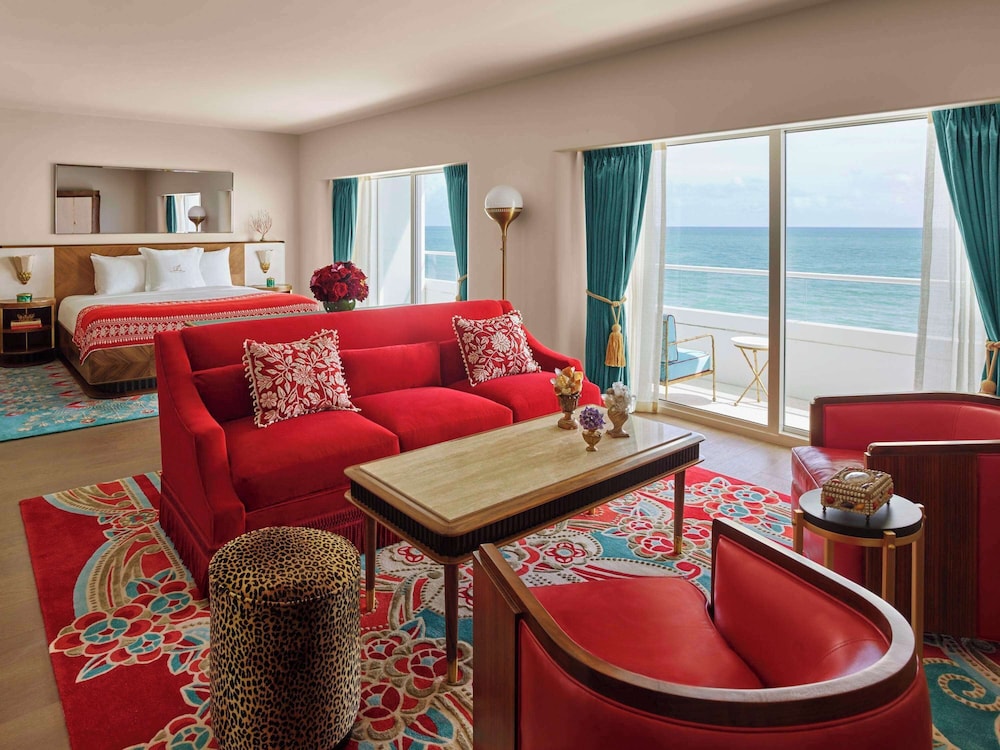 Premier Junior Suite (Non Smoking) (Accessible)