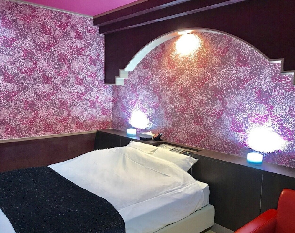 Double Room (Deluxe) photo 3