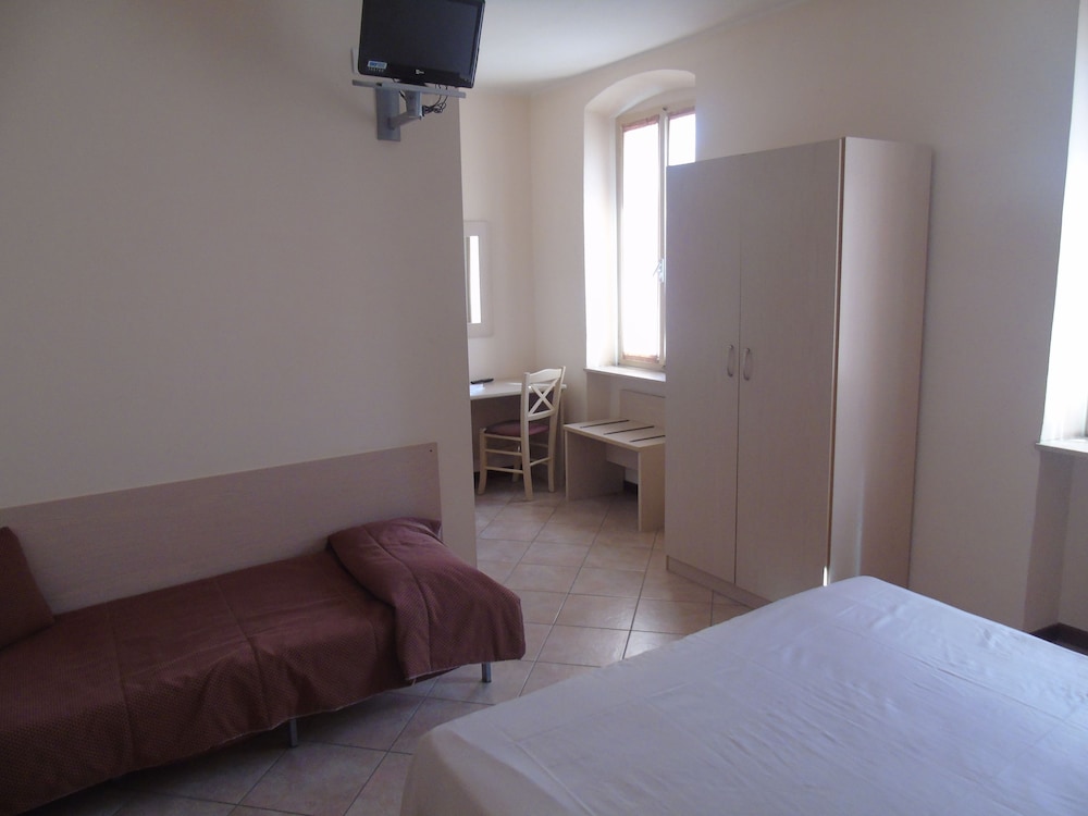 Triple Room - Photo 2