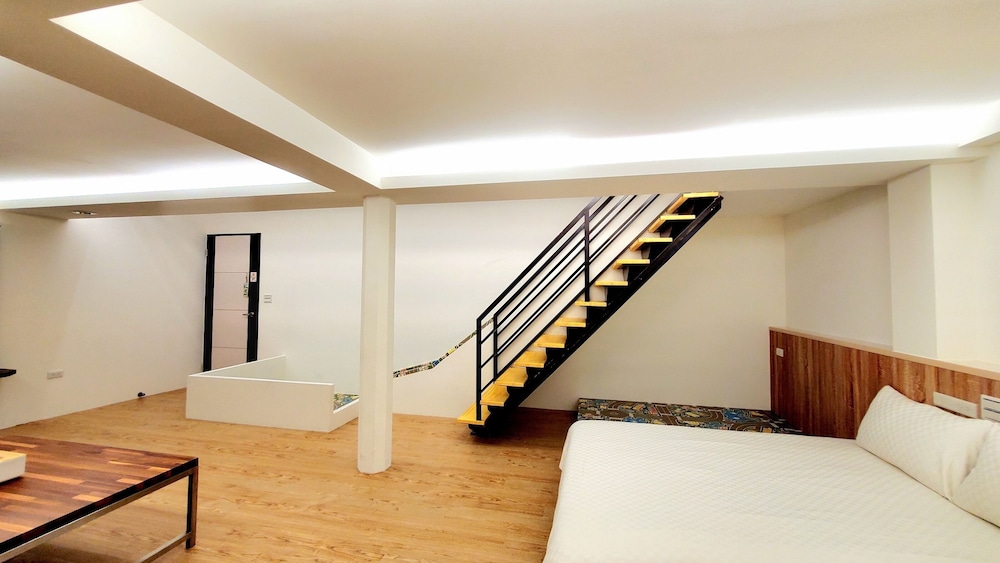Room, Mezzanine photo 2