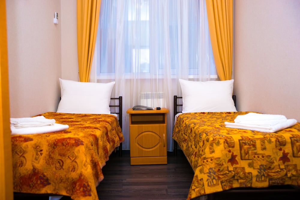 Economy Twin Room photo 1