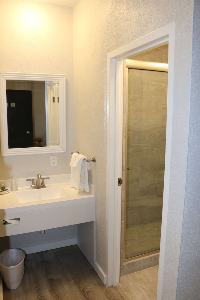 Room, 2 Double Beds (Lodge) - Photo 5