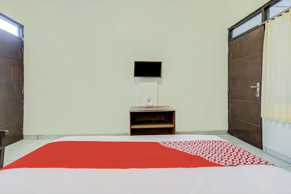 Standard Double Room - Photo 9