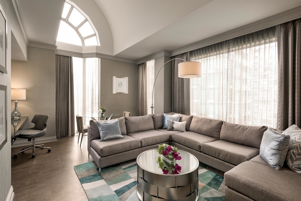 Suite, 2 Bedrooms, Non Smoking, Refrigerator (Penthouse) thumbnail 6