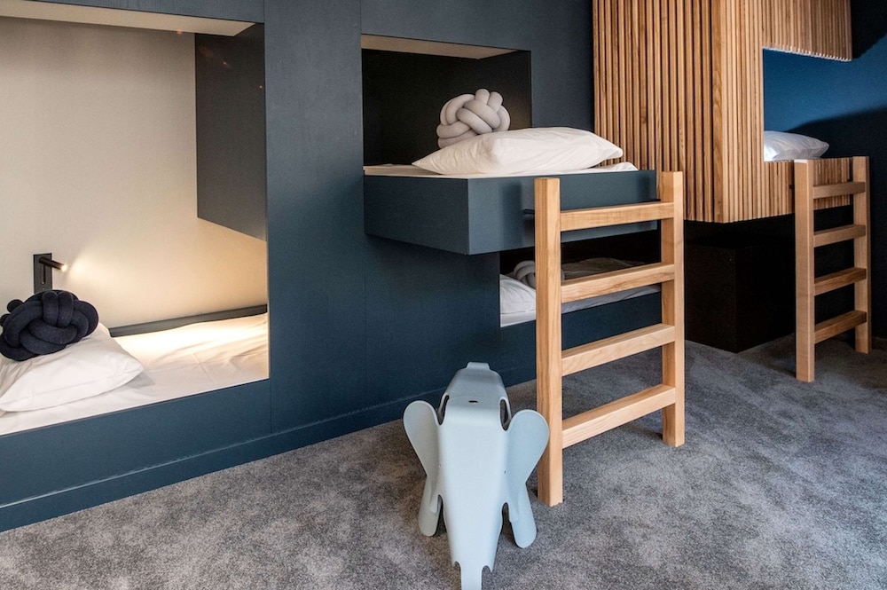 Suite, Multiple Beds, Non Smoking - Photo 3