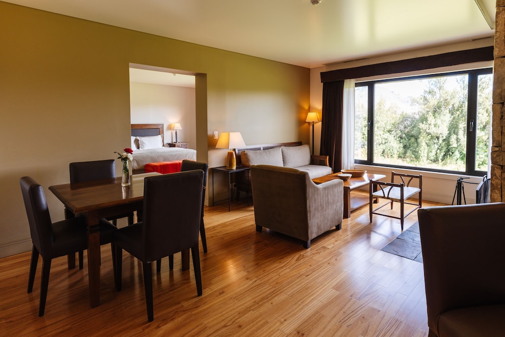 Suite, Golf View thumbnail 5