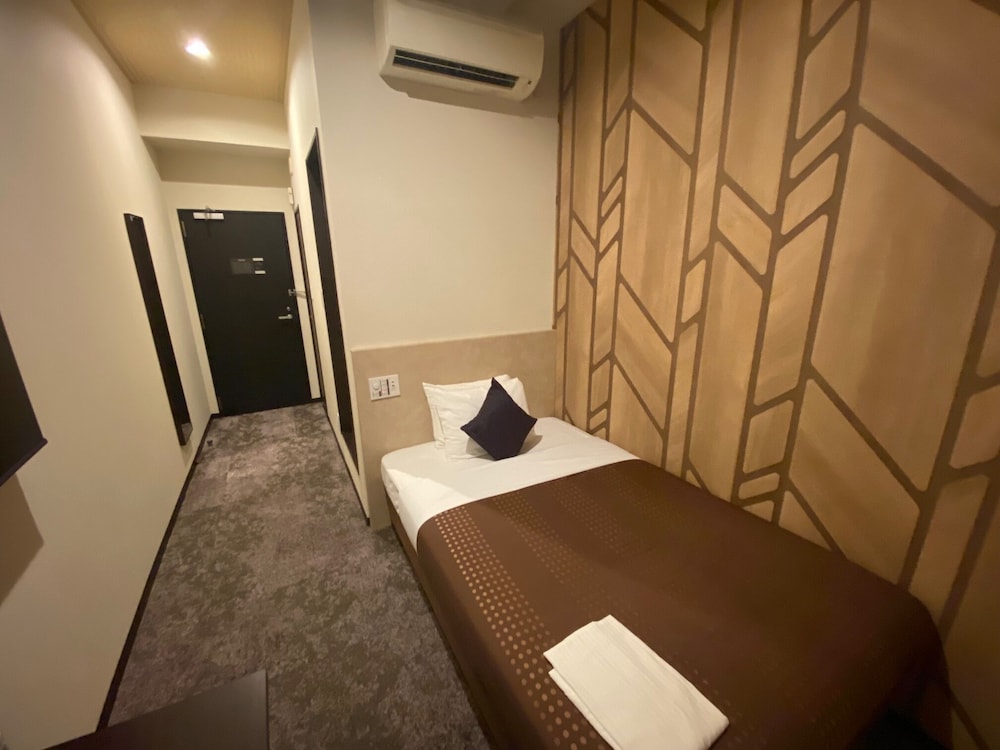 Economy Double Room, Non Smoking - Photo 3